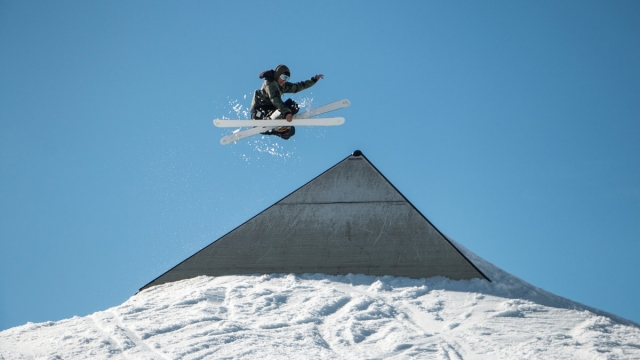 星空官方：可站立的乒乓球台